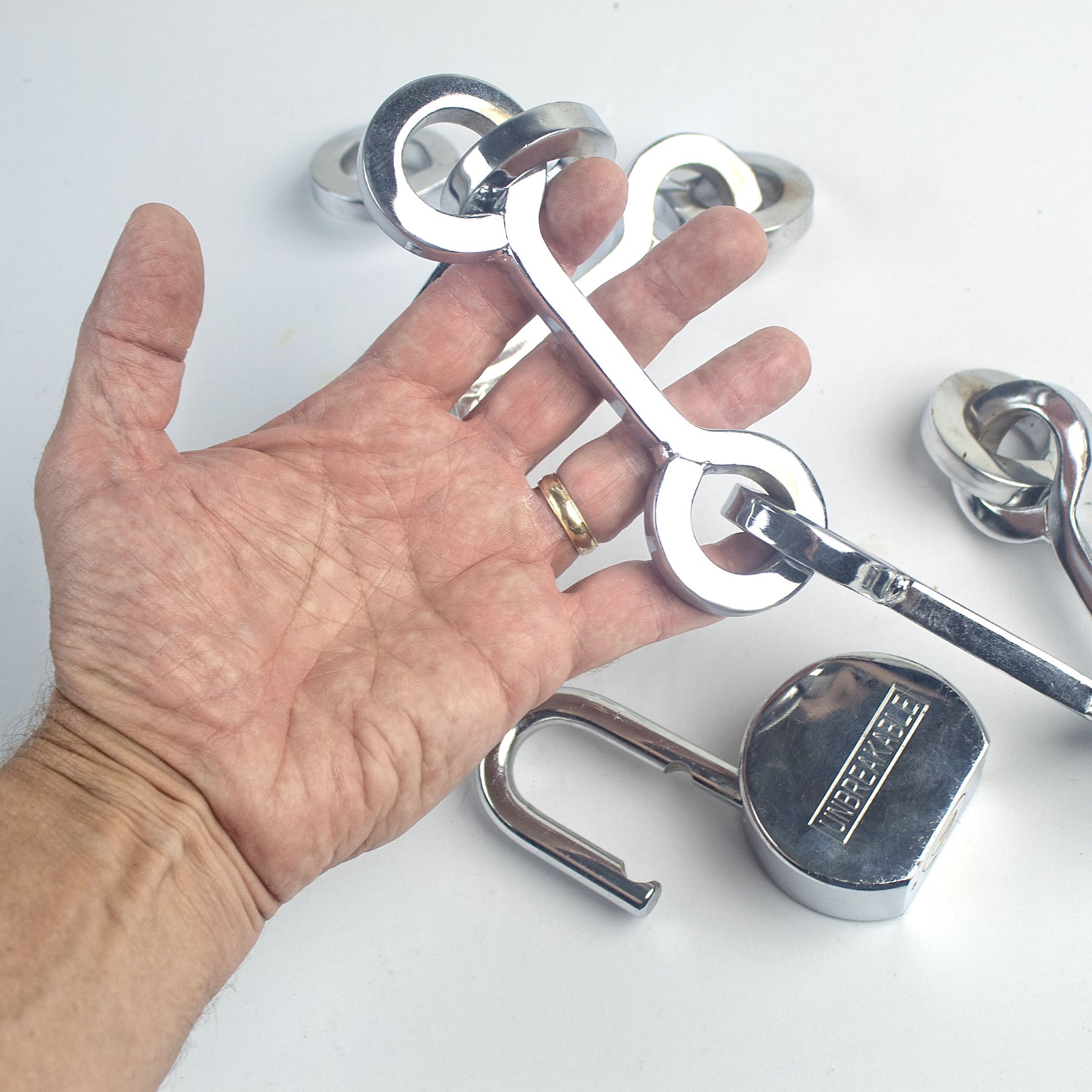 Unbreakable ArmorLite Security Chain
